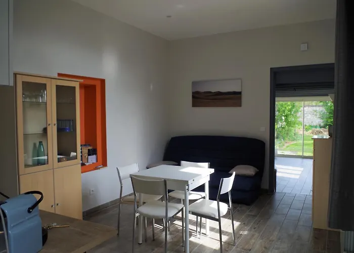 Deux Pieces Avec Terrasse, Vue Jardin Lejlighed *