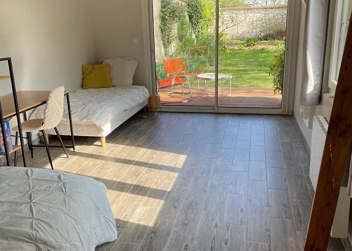 Lejlighed Deux Pieces Avec Terrasse, Vue Jardin